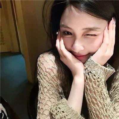宝拉：裸画像